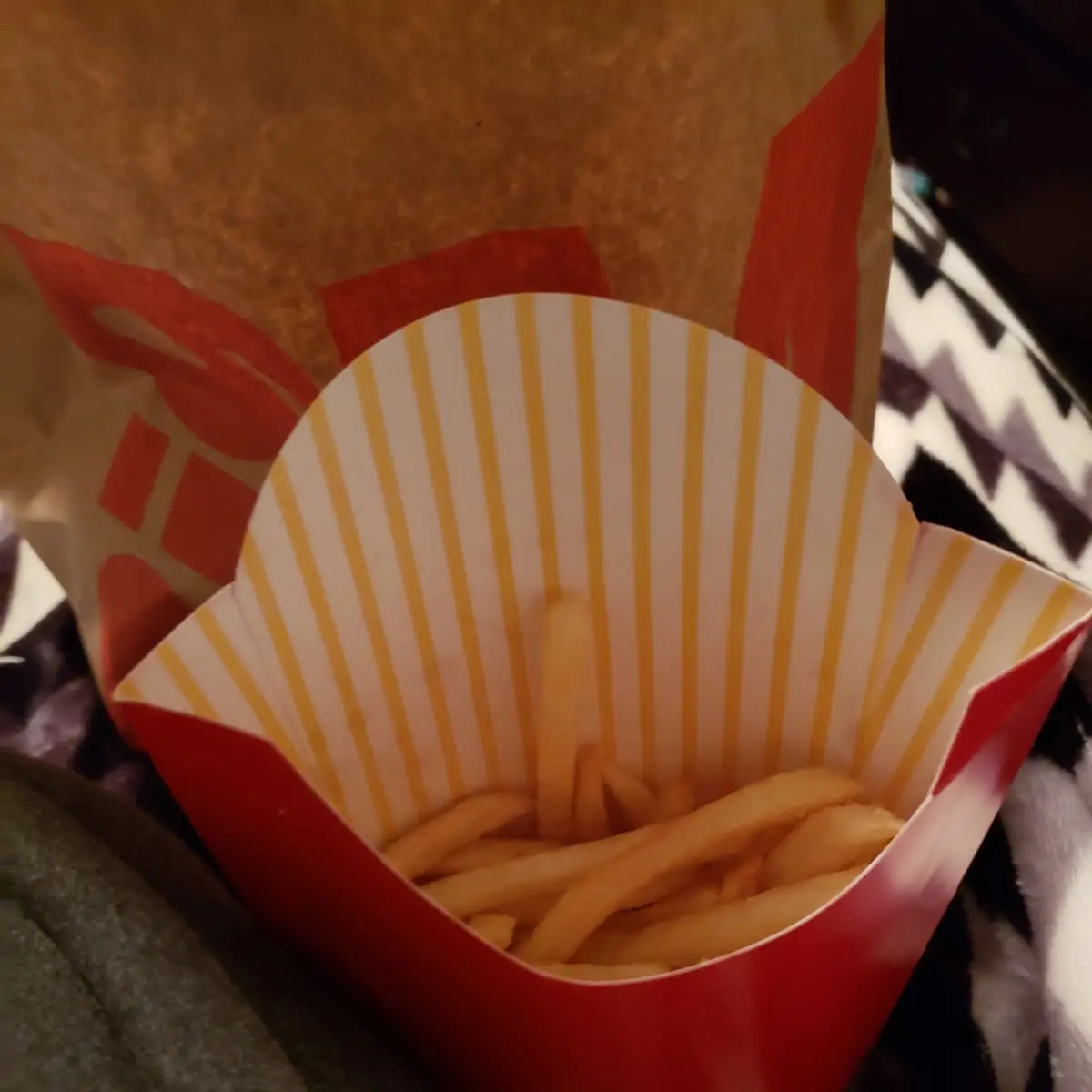 40 PC Chicken Mcnuggets & 2 Large Fries