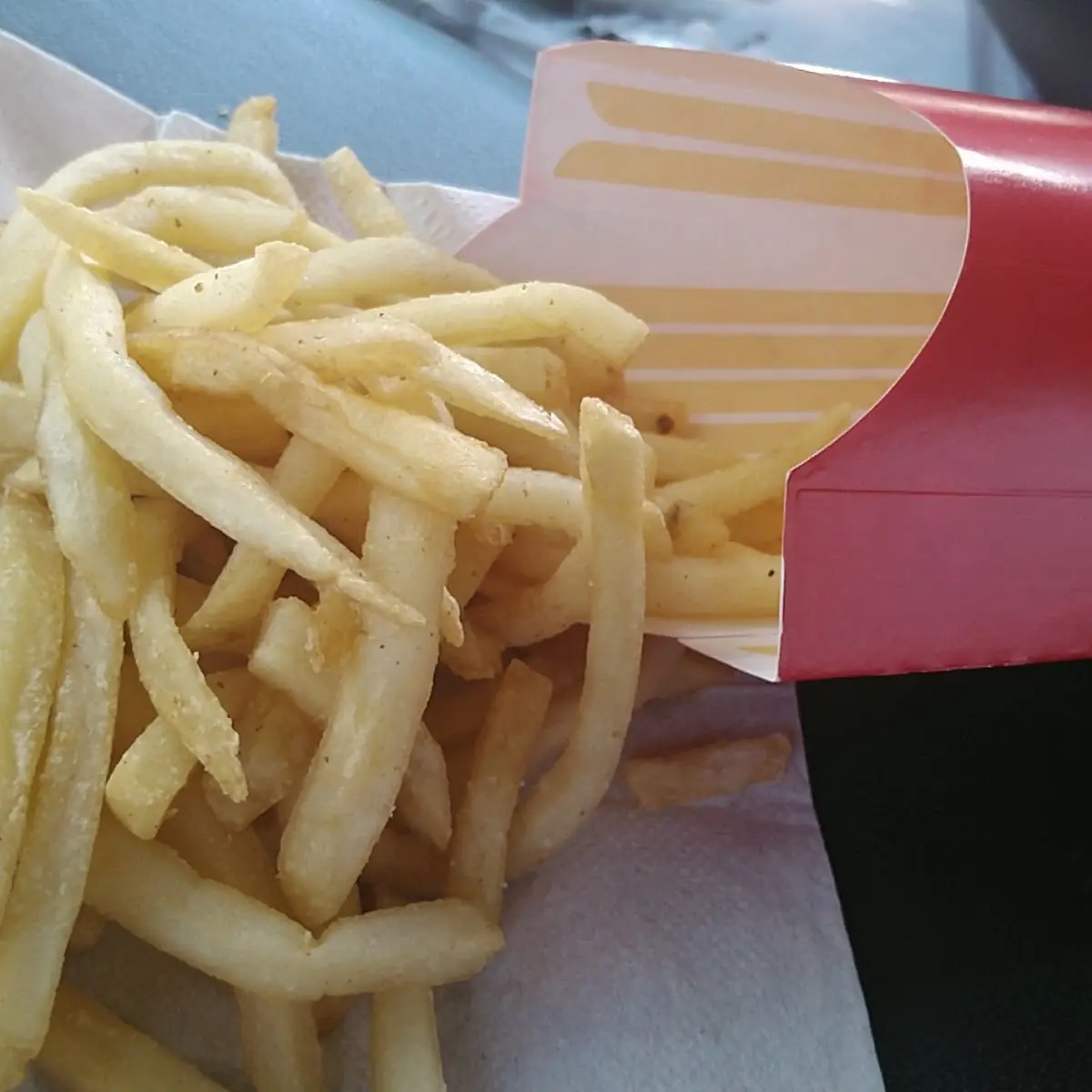 40 PC Chicken Mcnuggets & 2 Large Fries