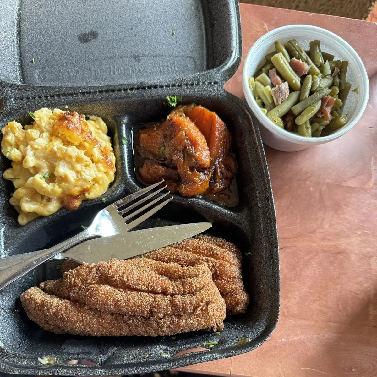 Two Soul Rolls Mac & Yams
