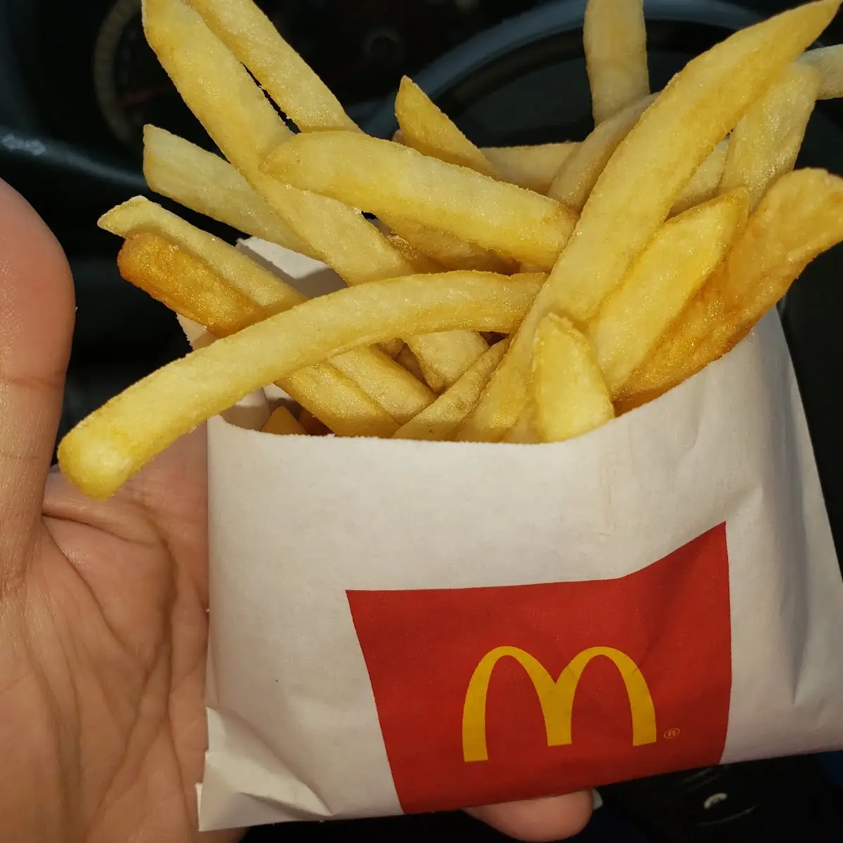 20 Mcnuggets & 2 Medium Fries