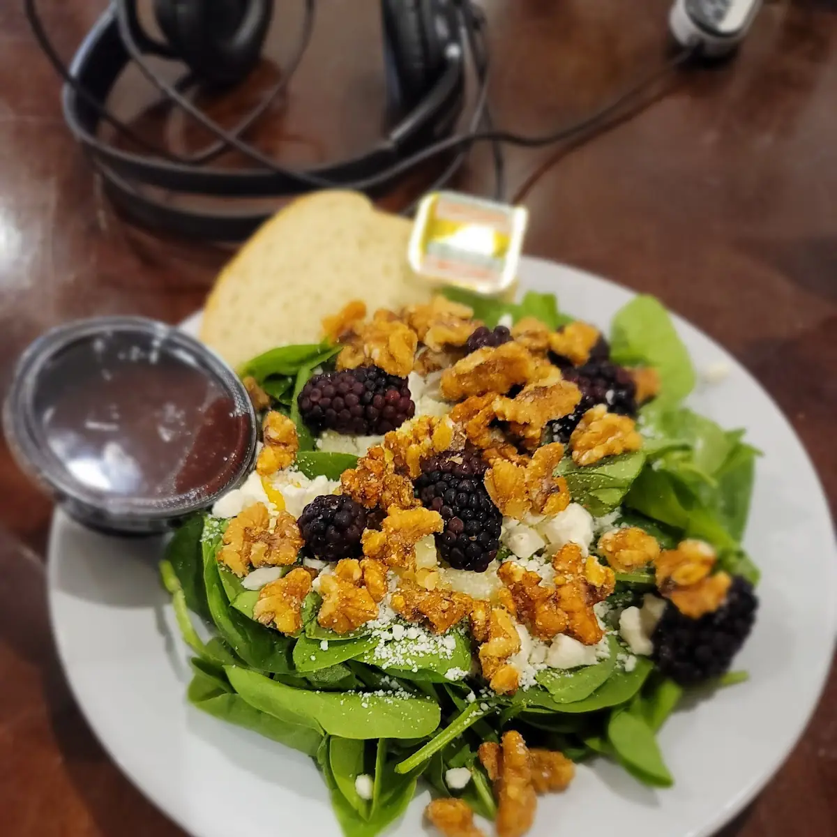 Blackberry Walnut Salad