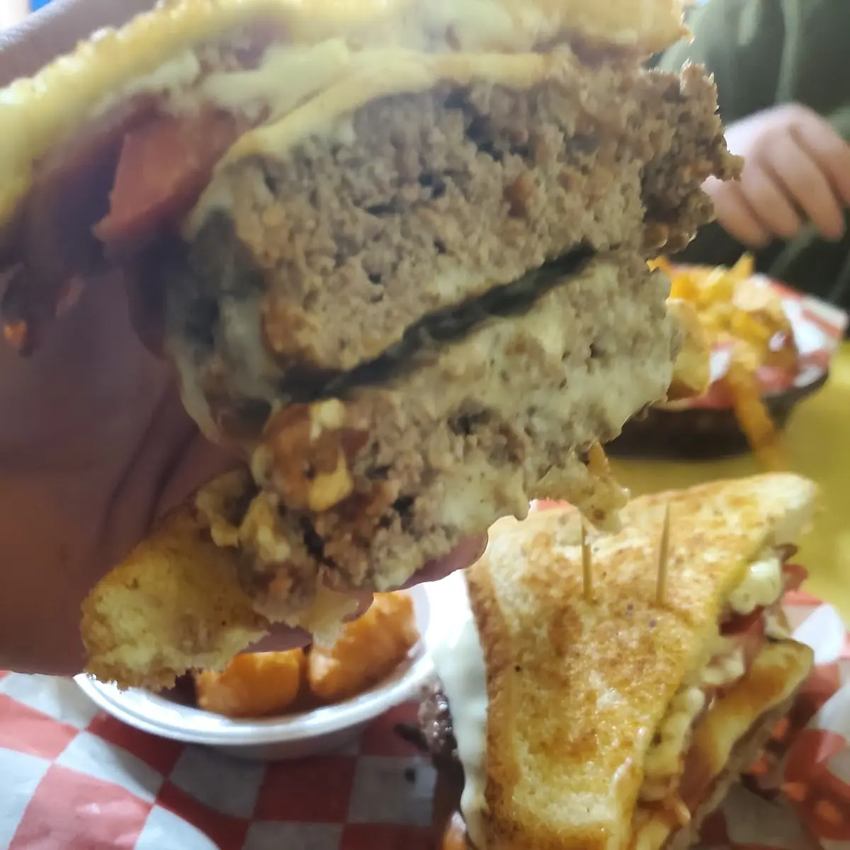 Deliah's Double Bacon Cheeseburger Combo