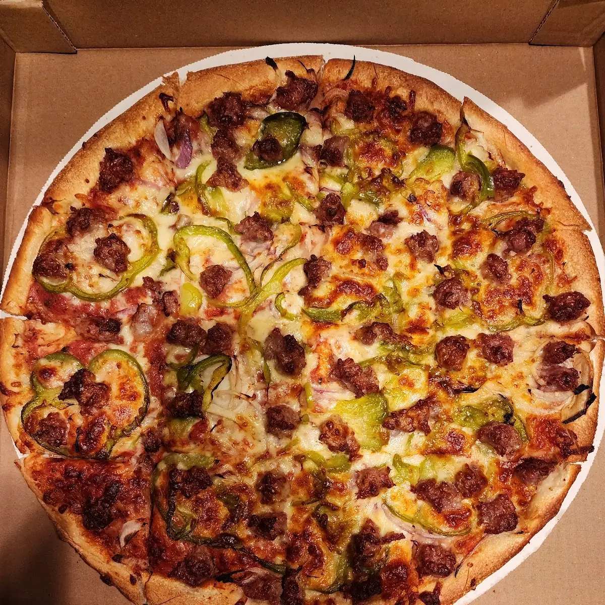 Pizza w Sausage Peppers & Onions