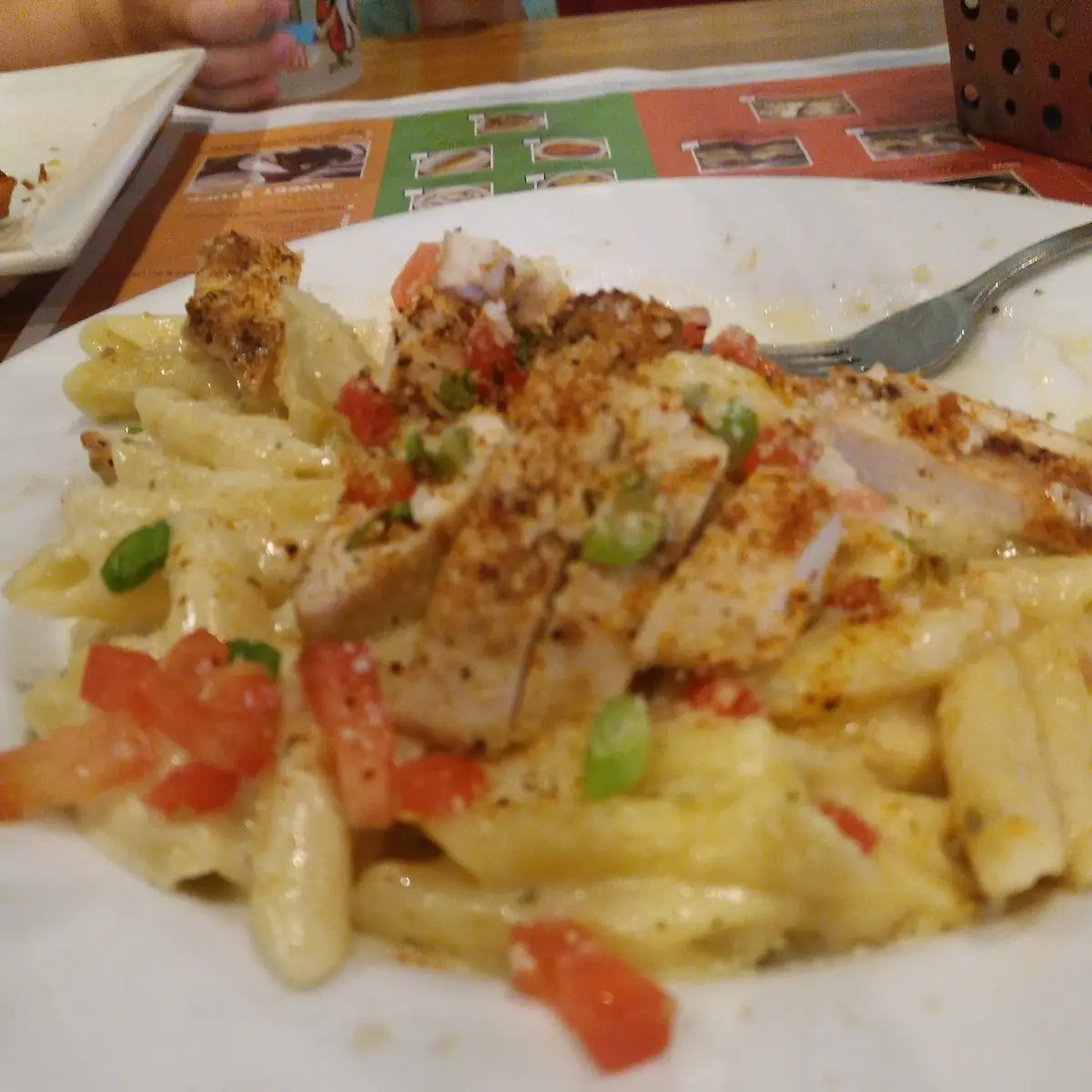 Pepper PALS Cheesy Chicken Pasta