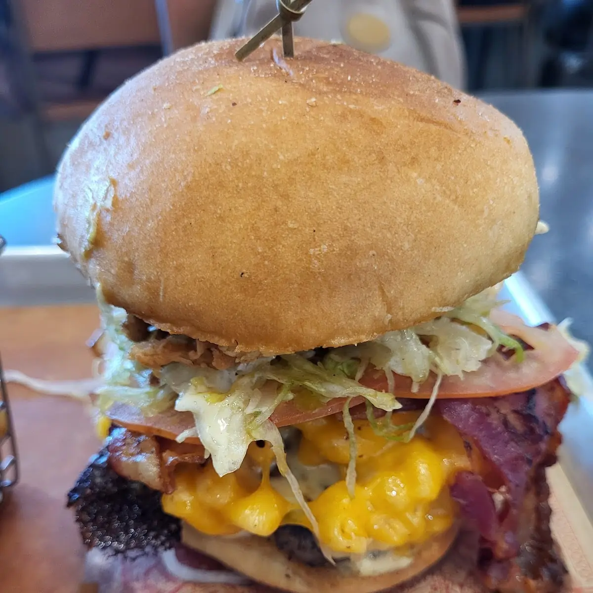 Bacon Mac and Cheese Burger