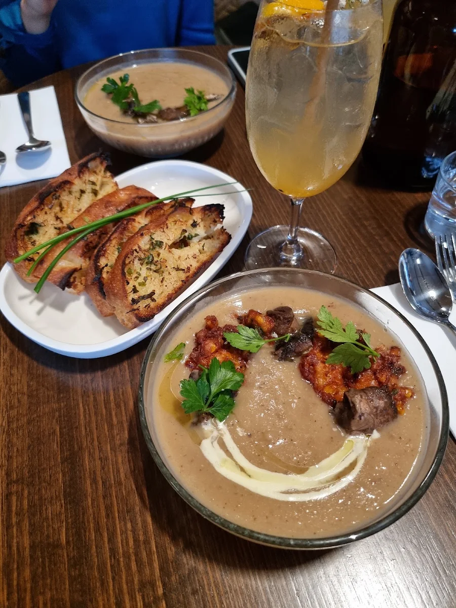Cauliflower Soup, Dame