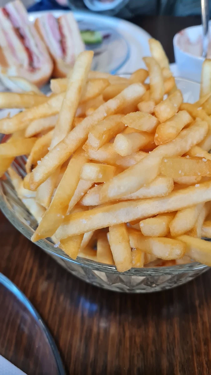 French Fries, Dame