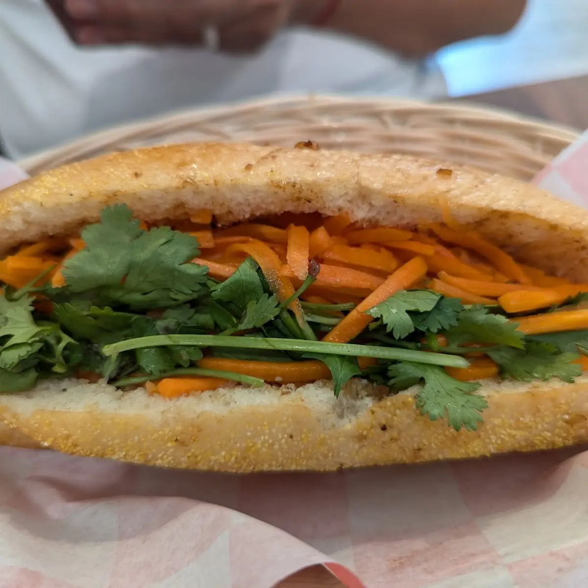 10 Báhn MÌ Heo SÅ Ót Lemongrass Pork