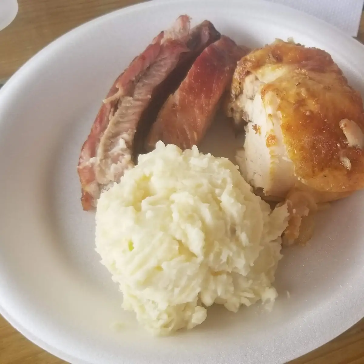 Pollo Asado Ensalada De Papa Y Costillas