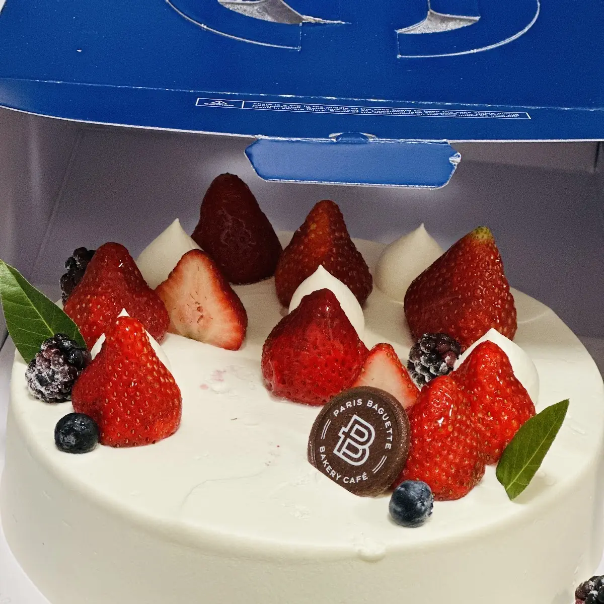 Mixed Berries Strawberry Cream Cake