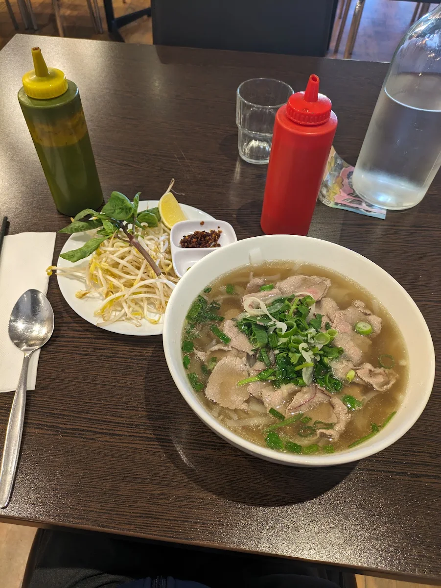 Phở Bò Tái, Green Bamboo