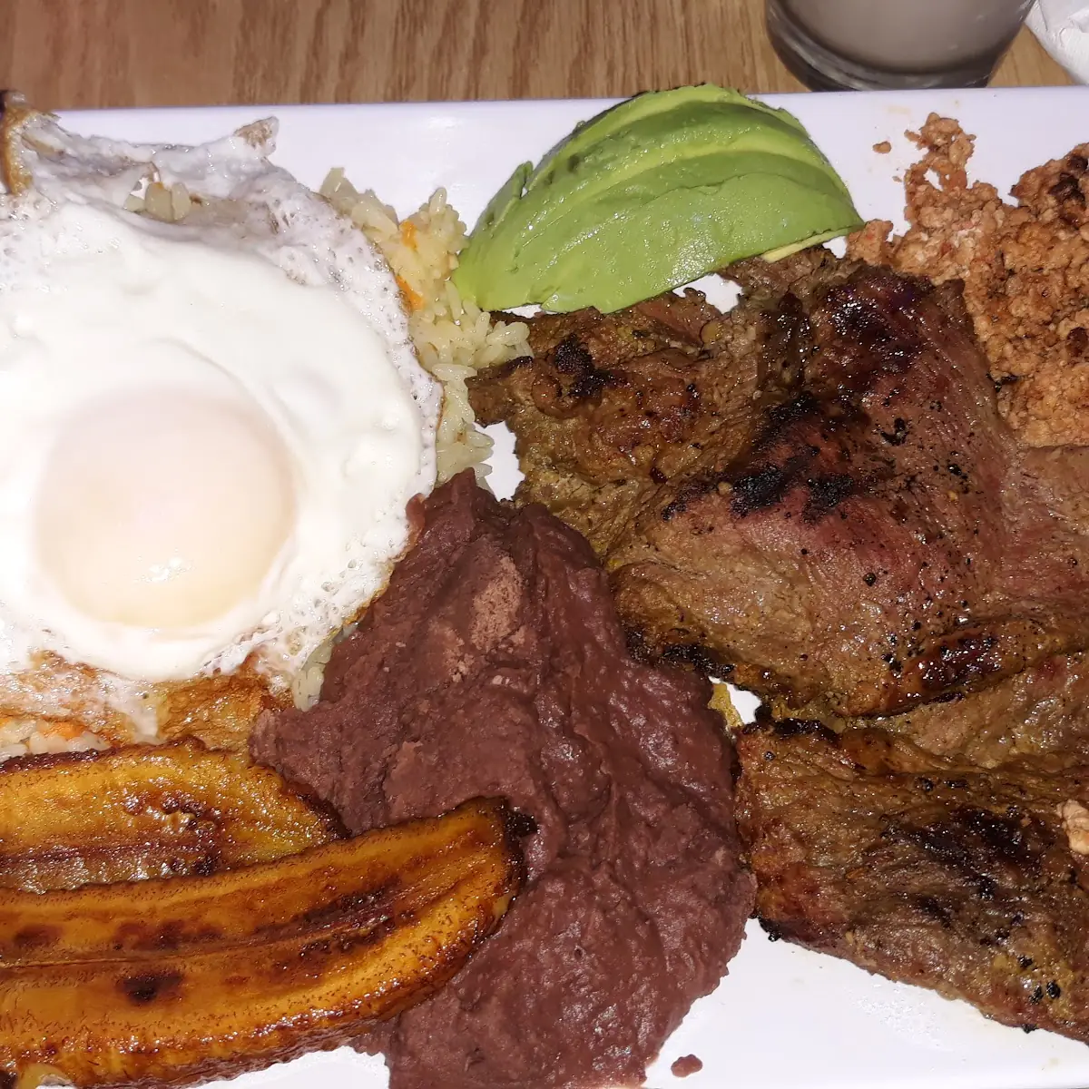 Bandeja Típica