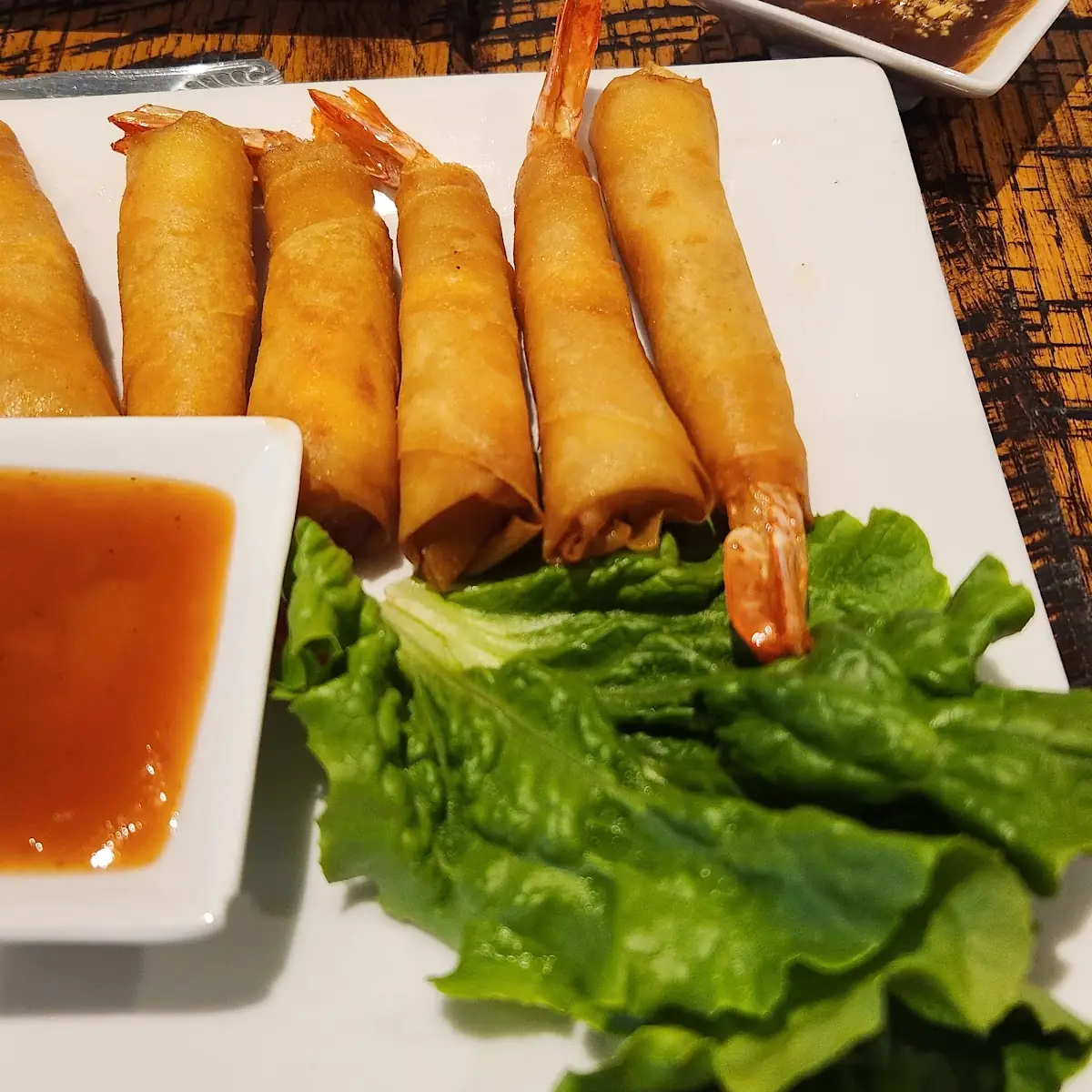 Tôm Chien Chä Gìo Deep Fried Shrimp Wrapped Like Egg Rolls