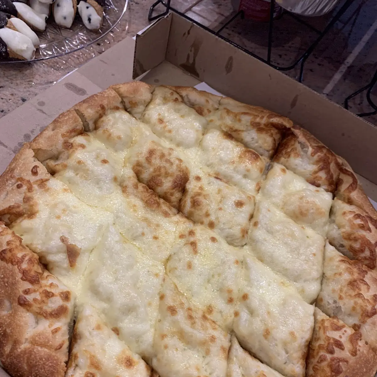 Deep Dish White Pizza