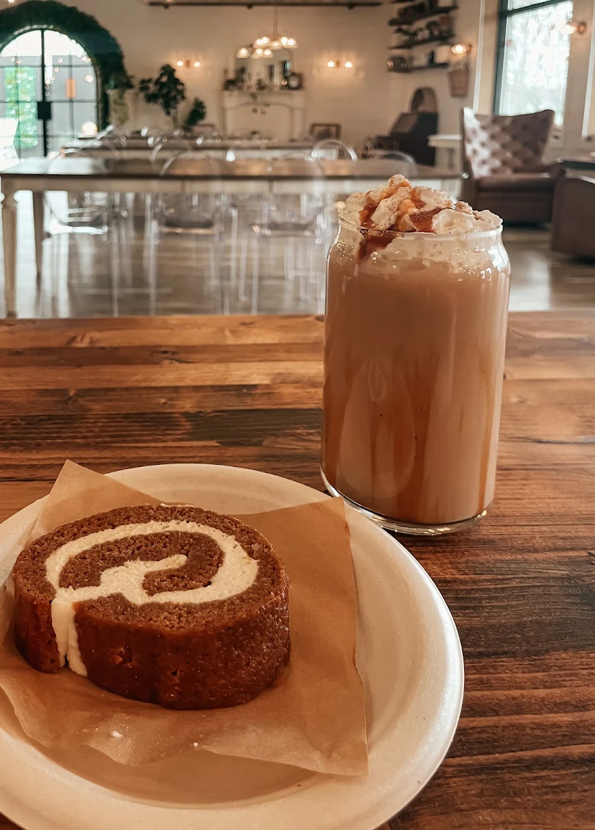 Dulce De Local Latte