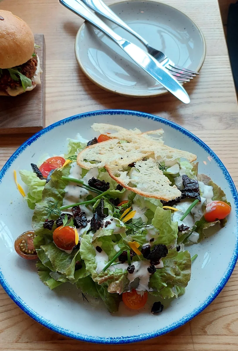 Not a Wedge Salad, Avling