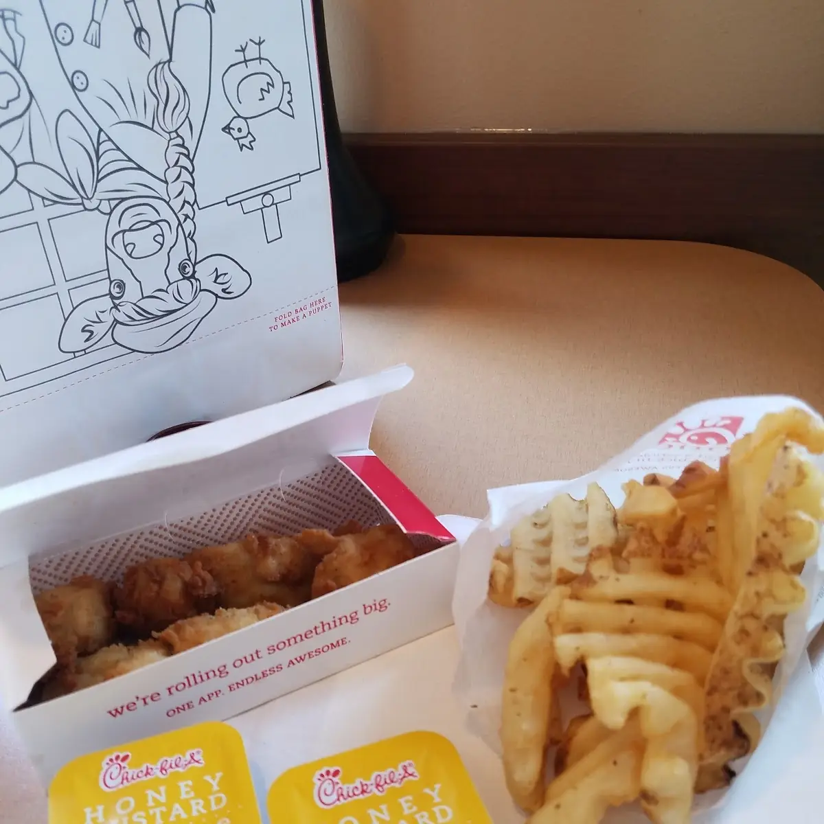 8 Count Nuggets with Waffle Fries