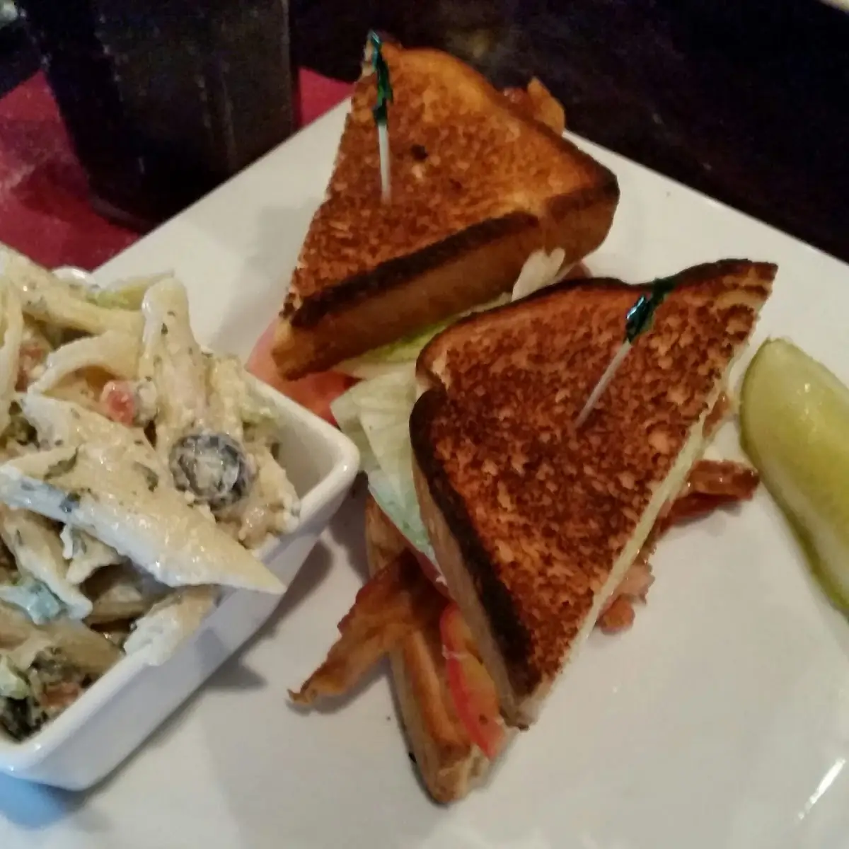 blt with Pasta Salad