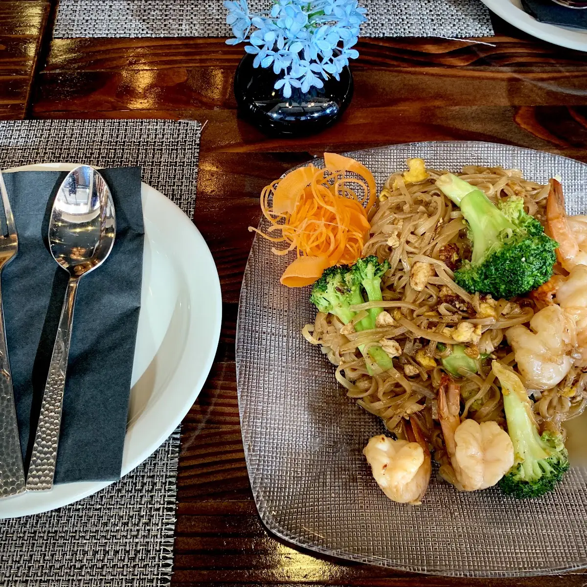 Pad See EW with Thin Noodles