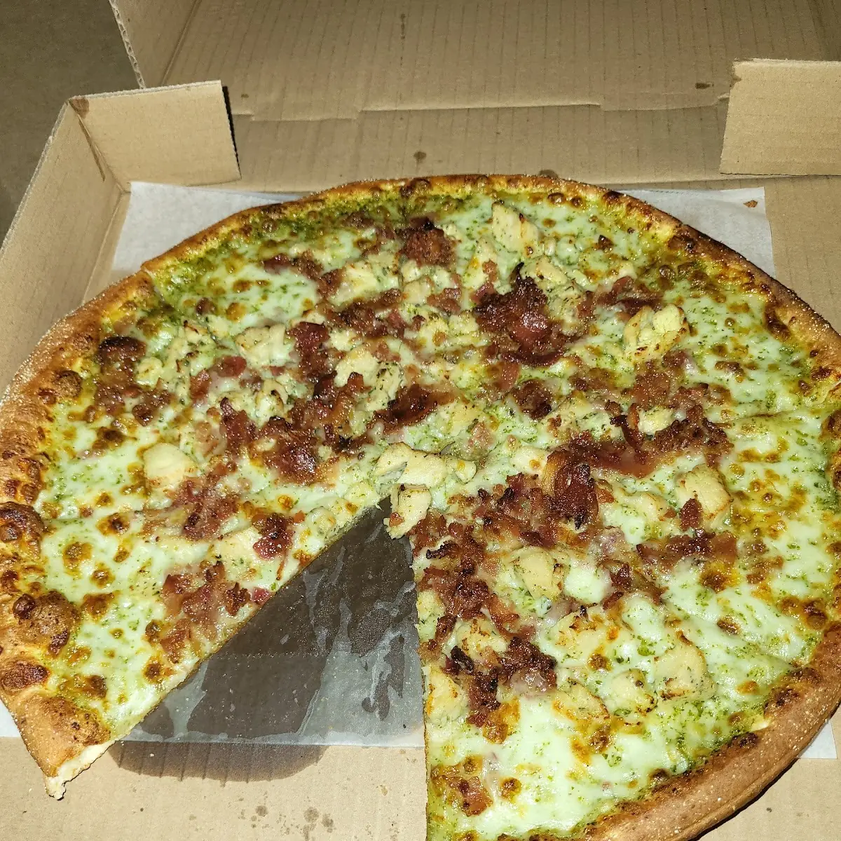 Chicken Bacon Pesto Thin Crust