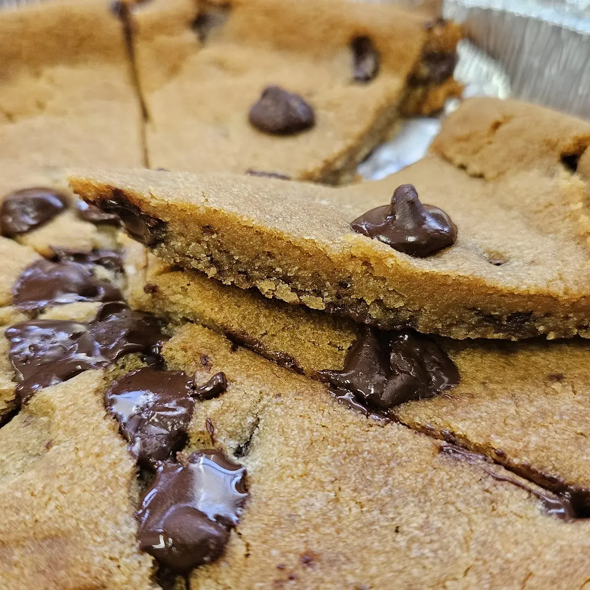 Chocolate Chip Pizza Cookie