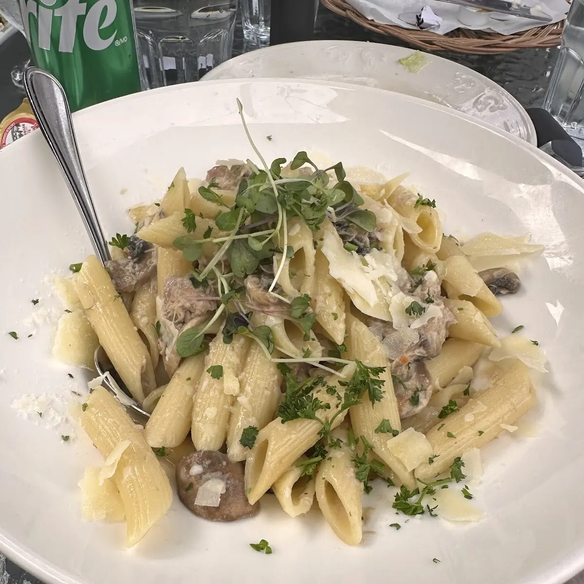 Pennes, Restaurant - Bistro LeRelais