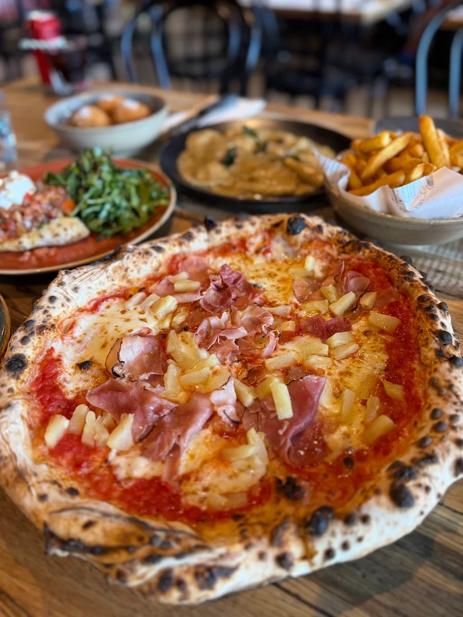 Hawaiian Pizza, Zero95 Pizza Bar Alphington