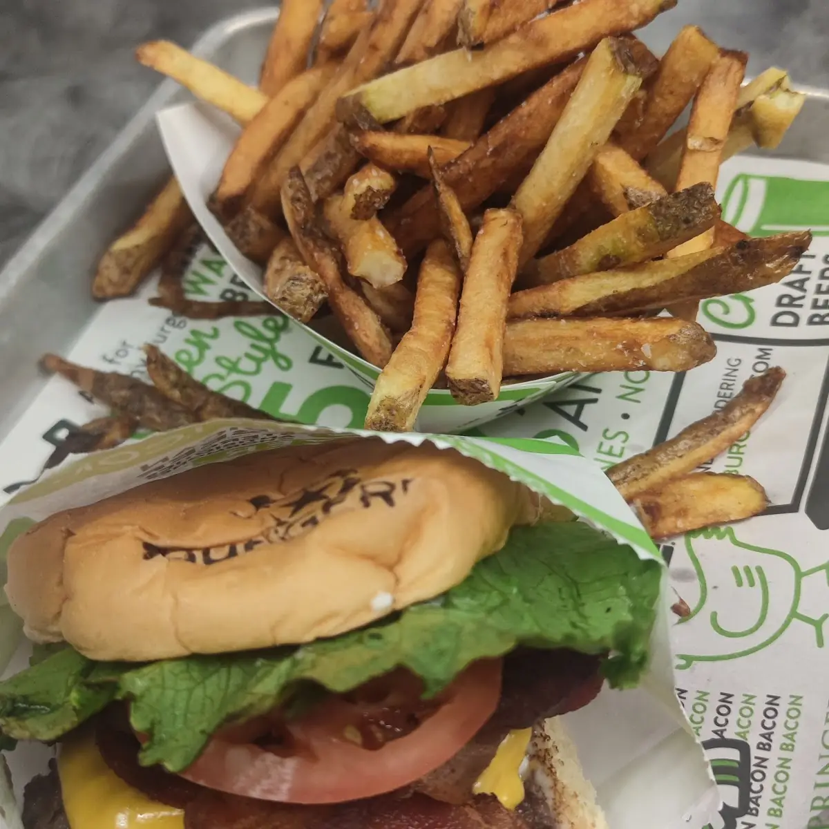 HALAL KIDS CHEESEBURGER MEAL