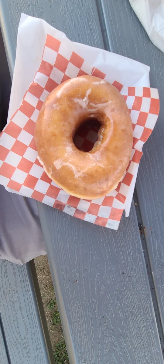 Hobey Glazed Doughnut, Bud's BBQ