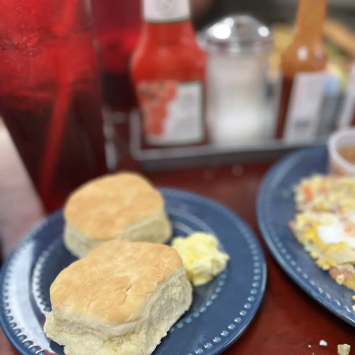 Memaw's Biscuits & Gravy
