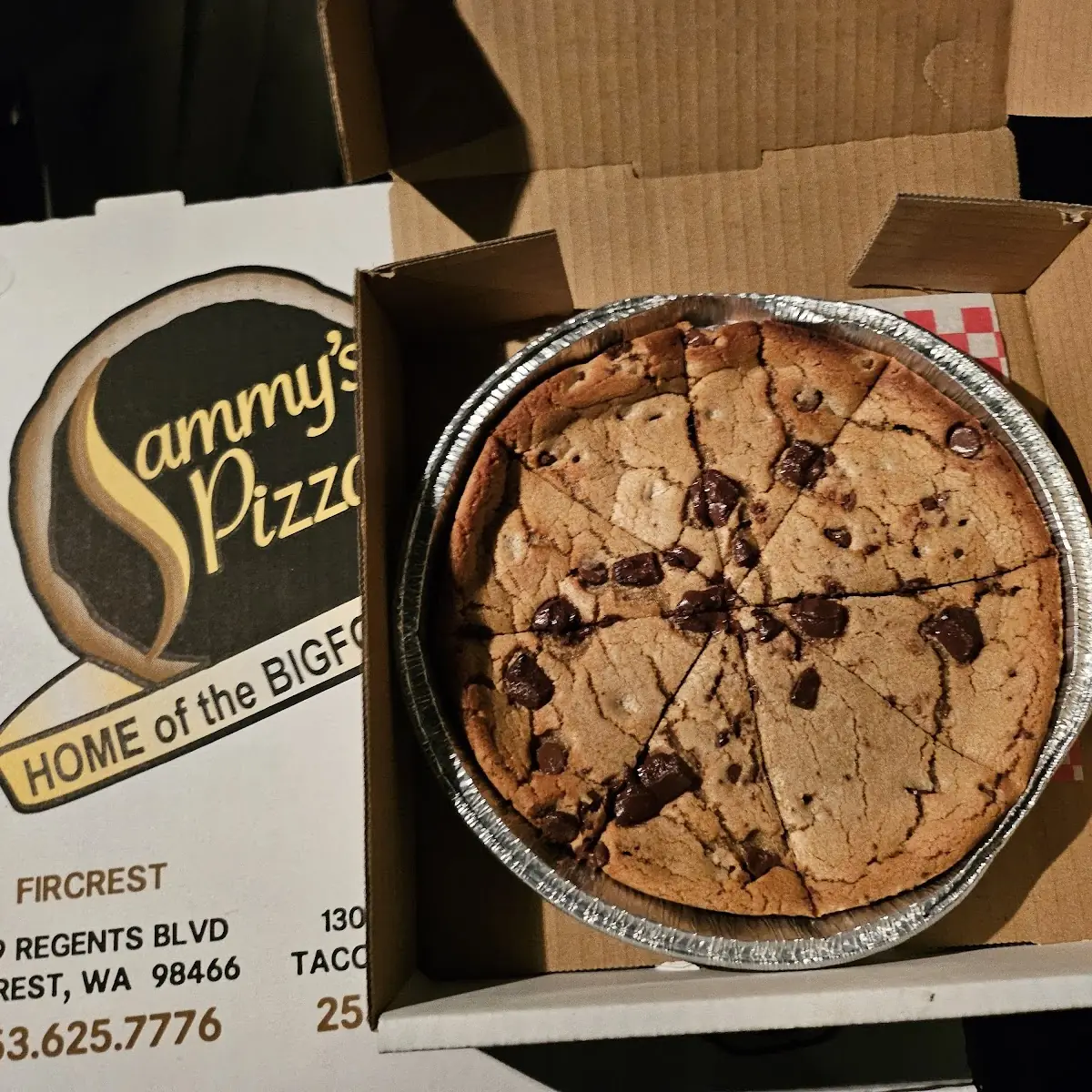 Chocolate Chip Cookie