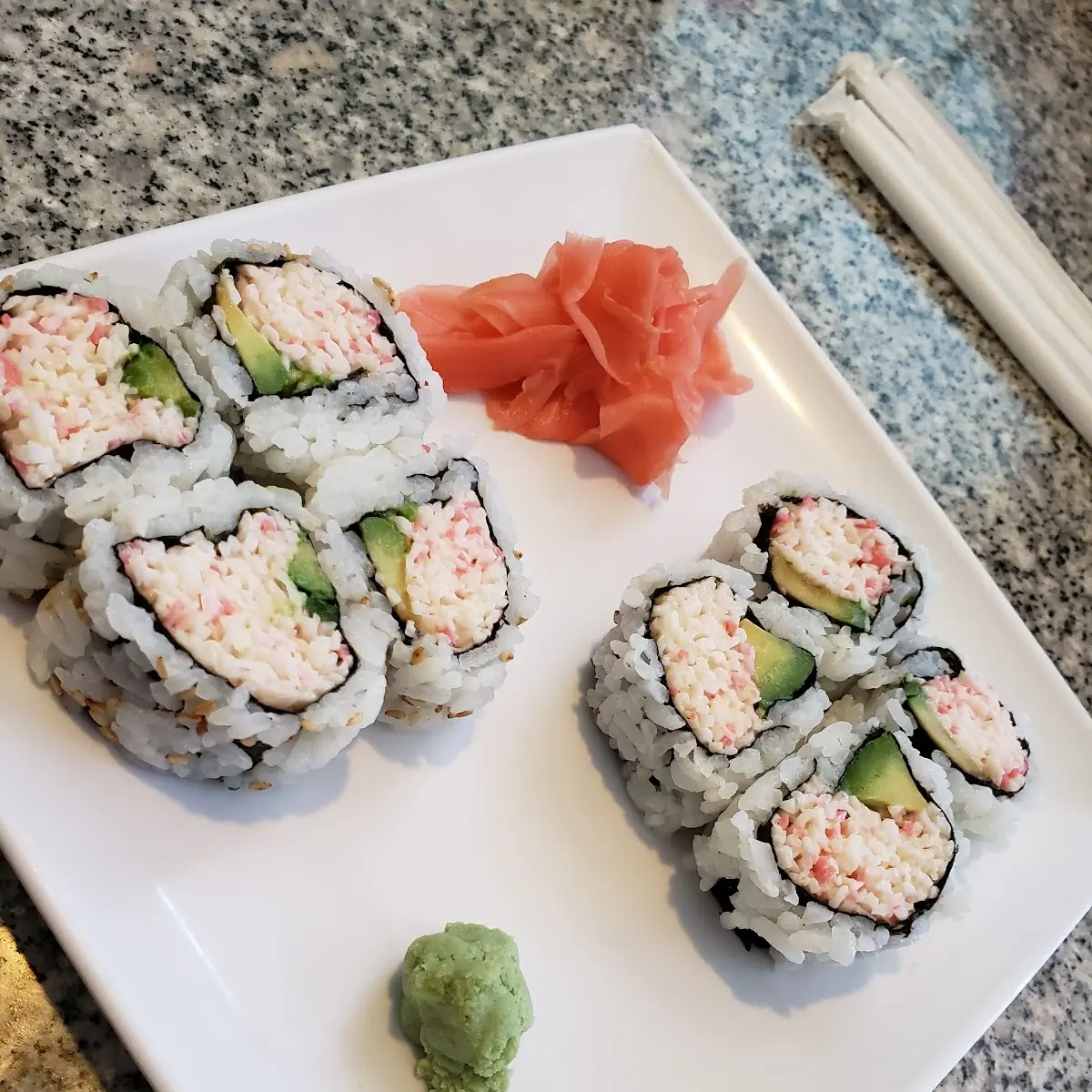 California Roll & Salmon Hand Roll
