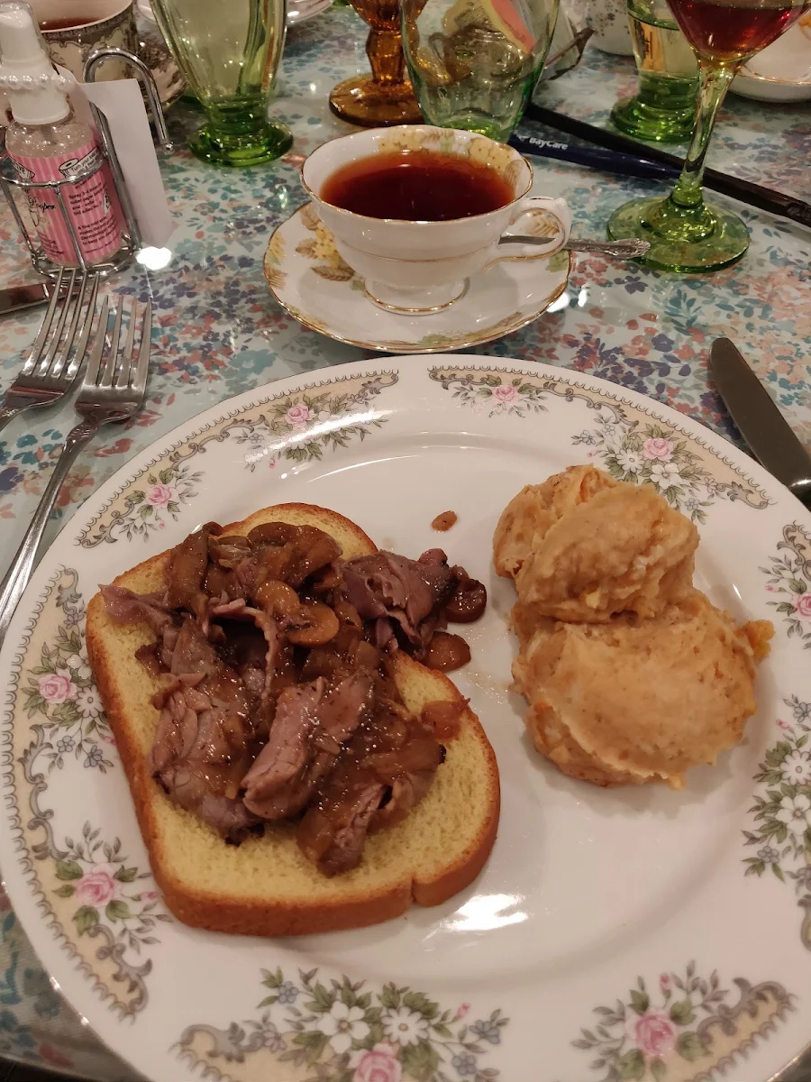 Open Faced Roast Beef with Pumpkin Mashed Potatoes