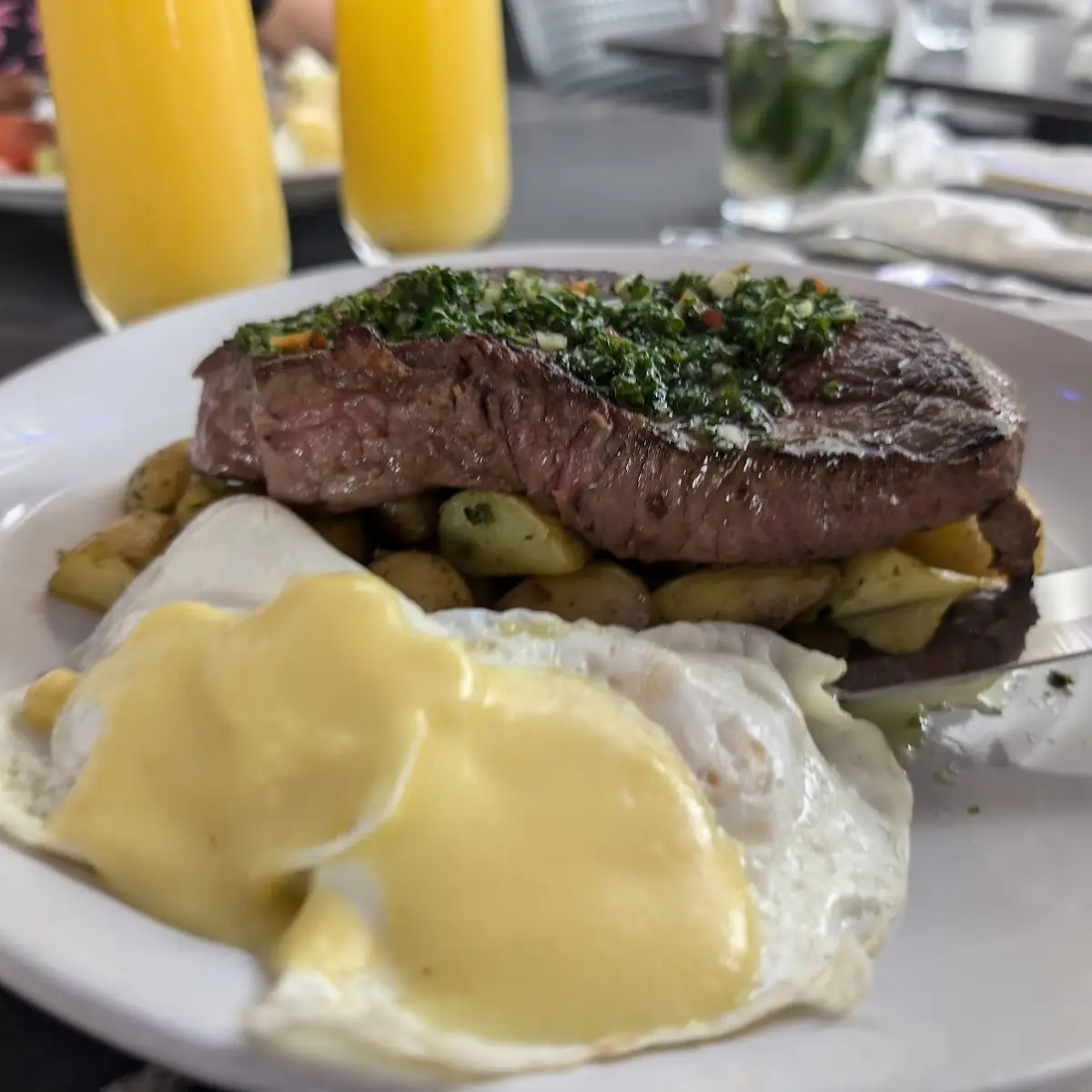 Steak & Eggs Benedict