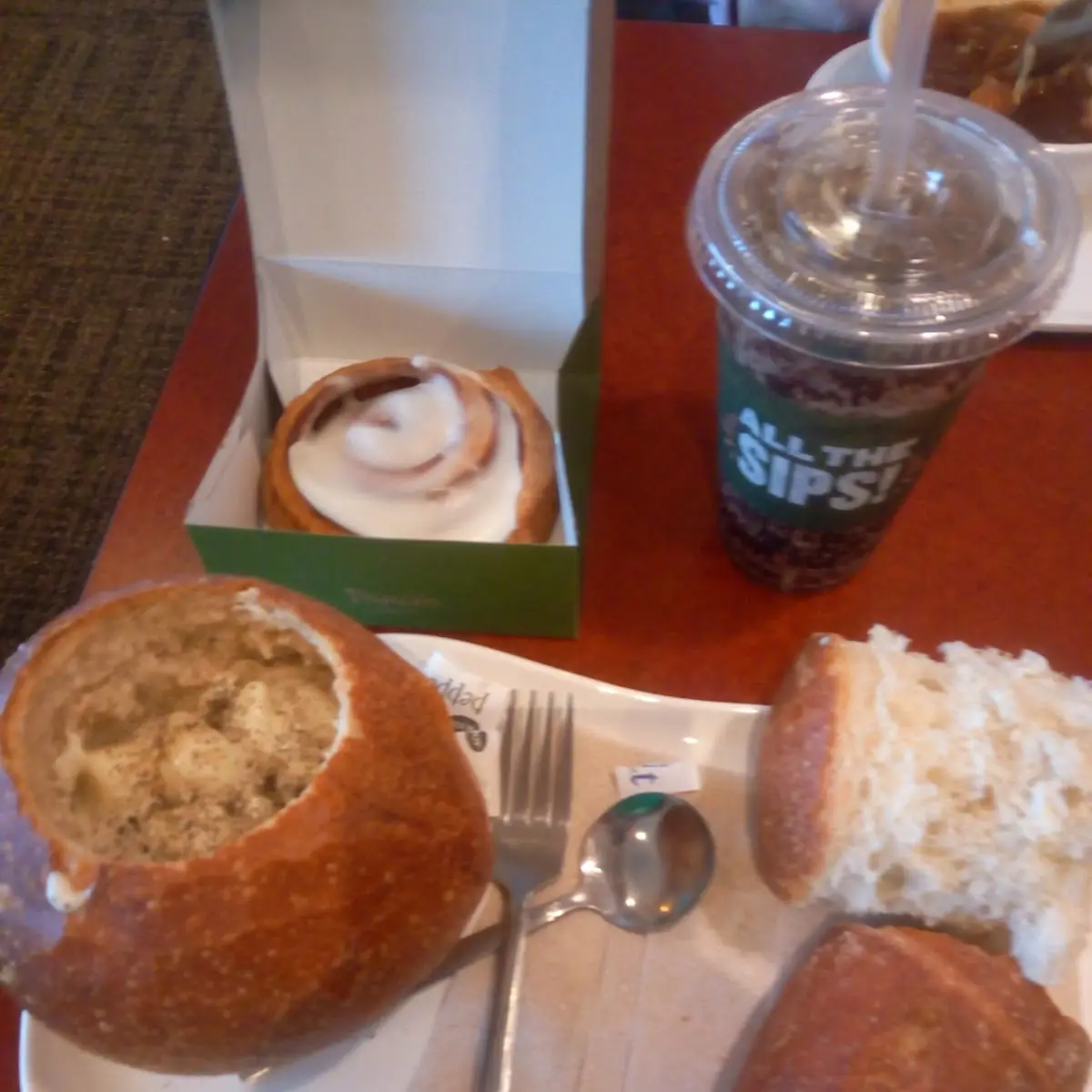 Macaroni and Cheese Bread Bowl