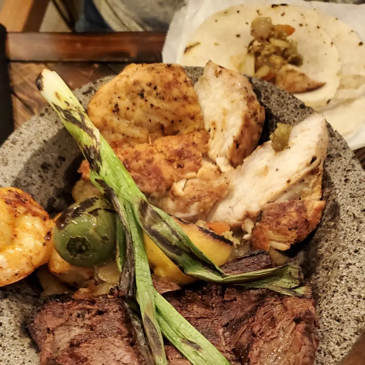 Molcajete Mixto