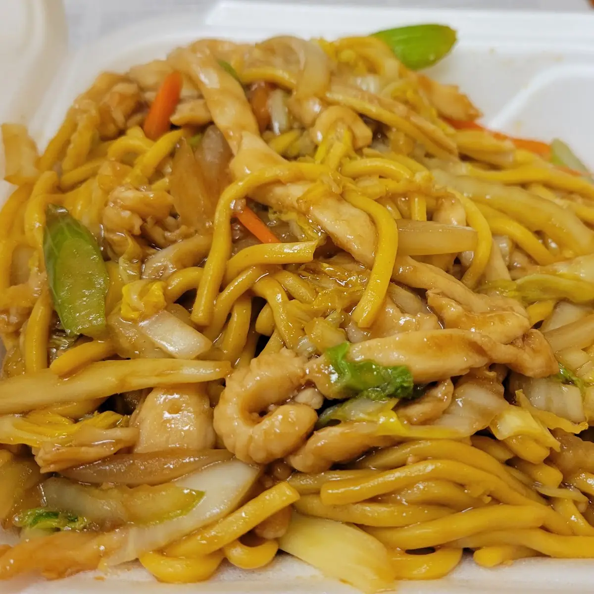 Chicken Lo Mein