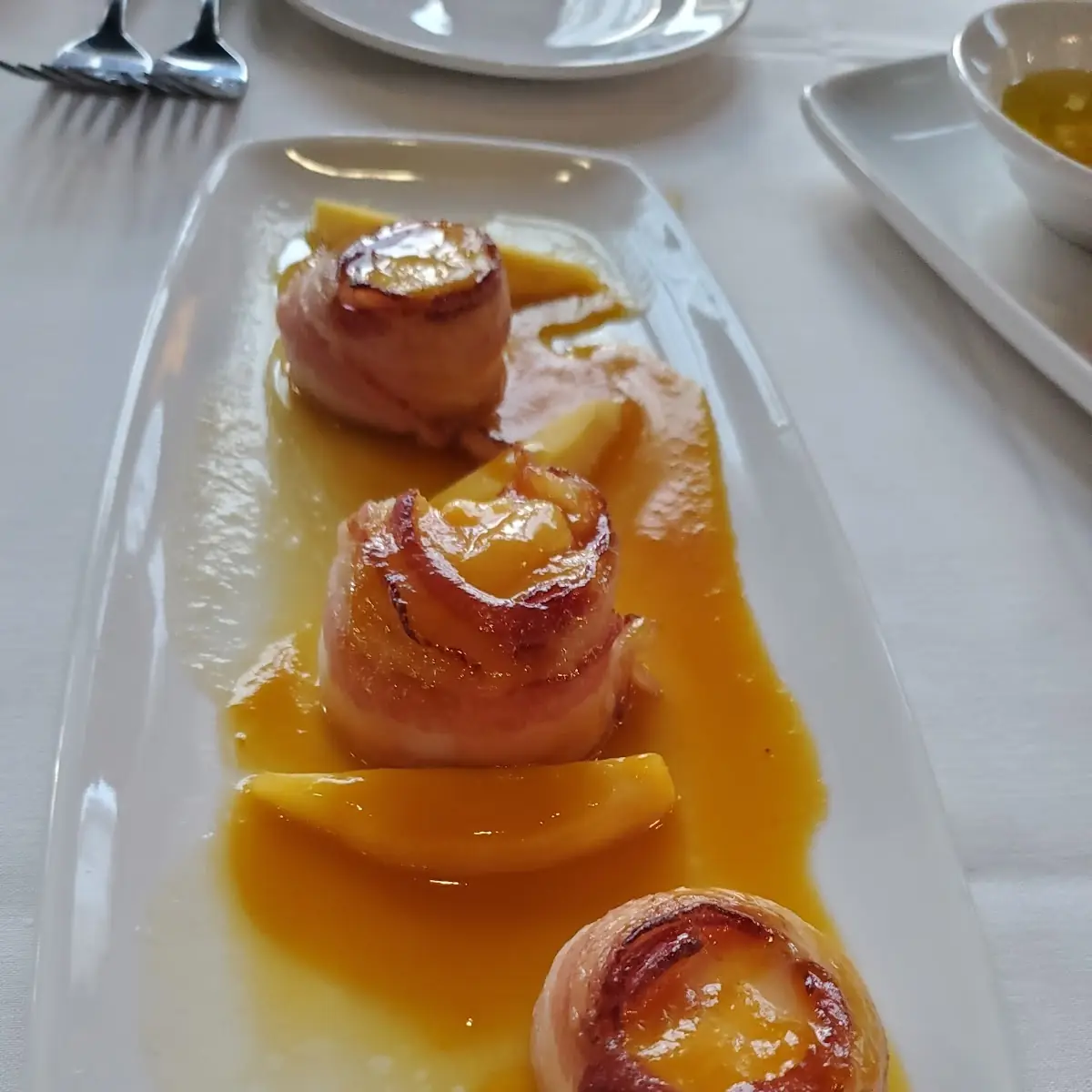 Bacon Wrapped Scallops with Mango Sauce