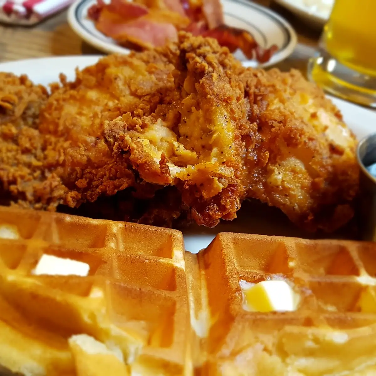 Fried Chicken & Waffle