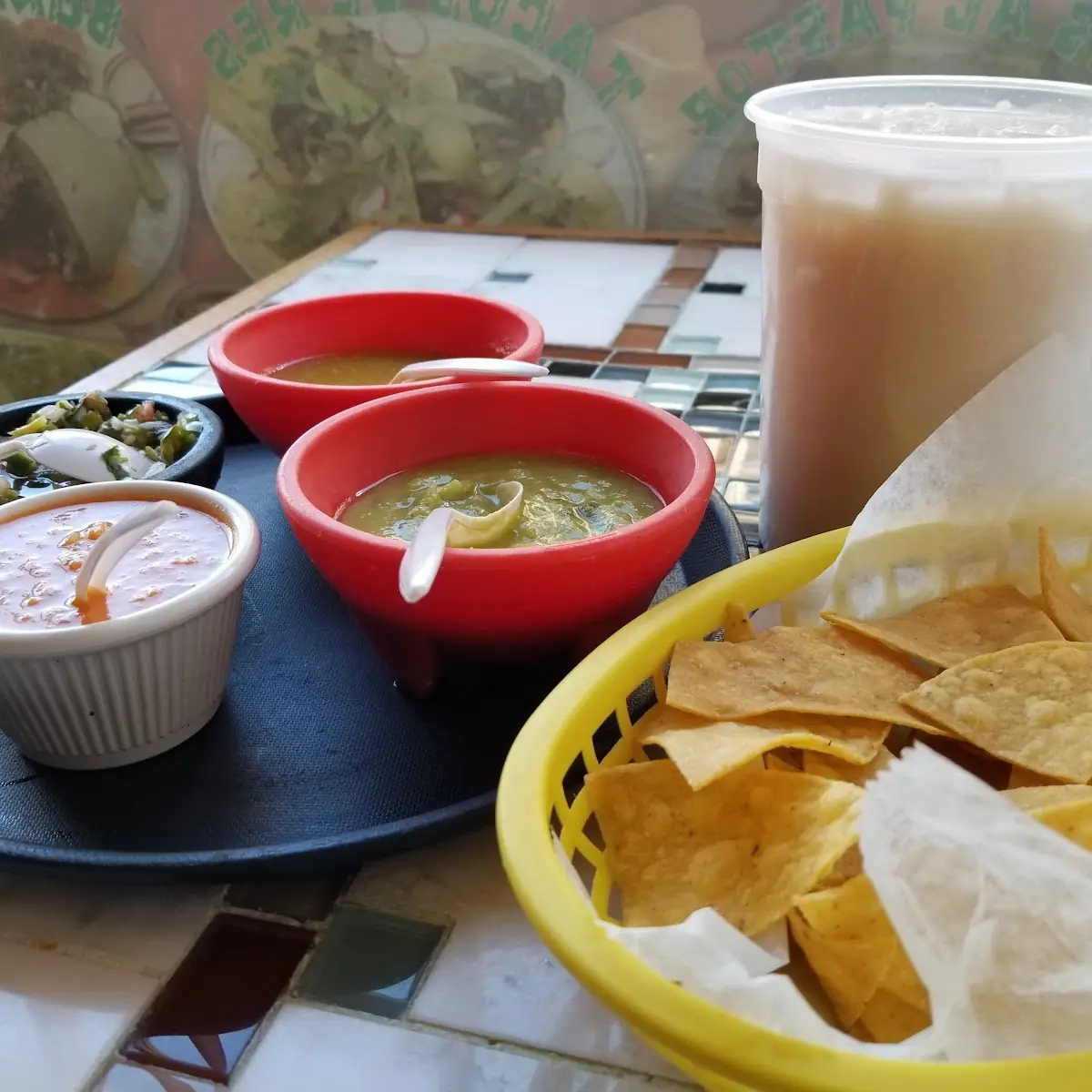 Tortilla Chips Y Horchata