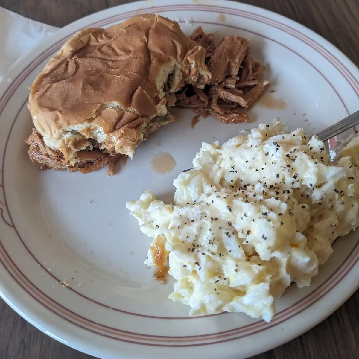 Roast Beef Sandwich & Jell-O