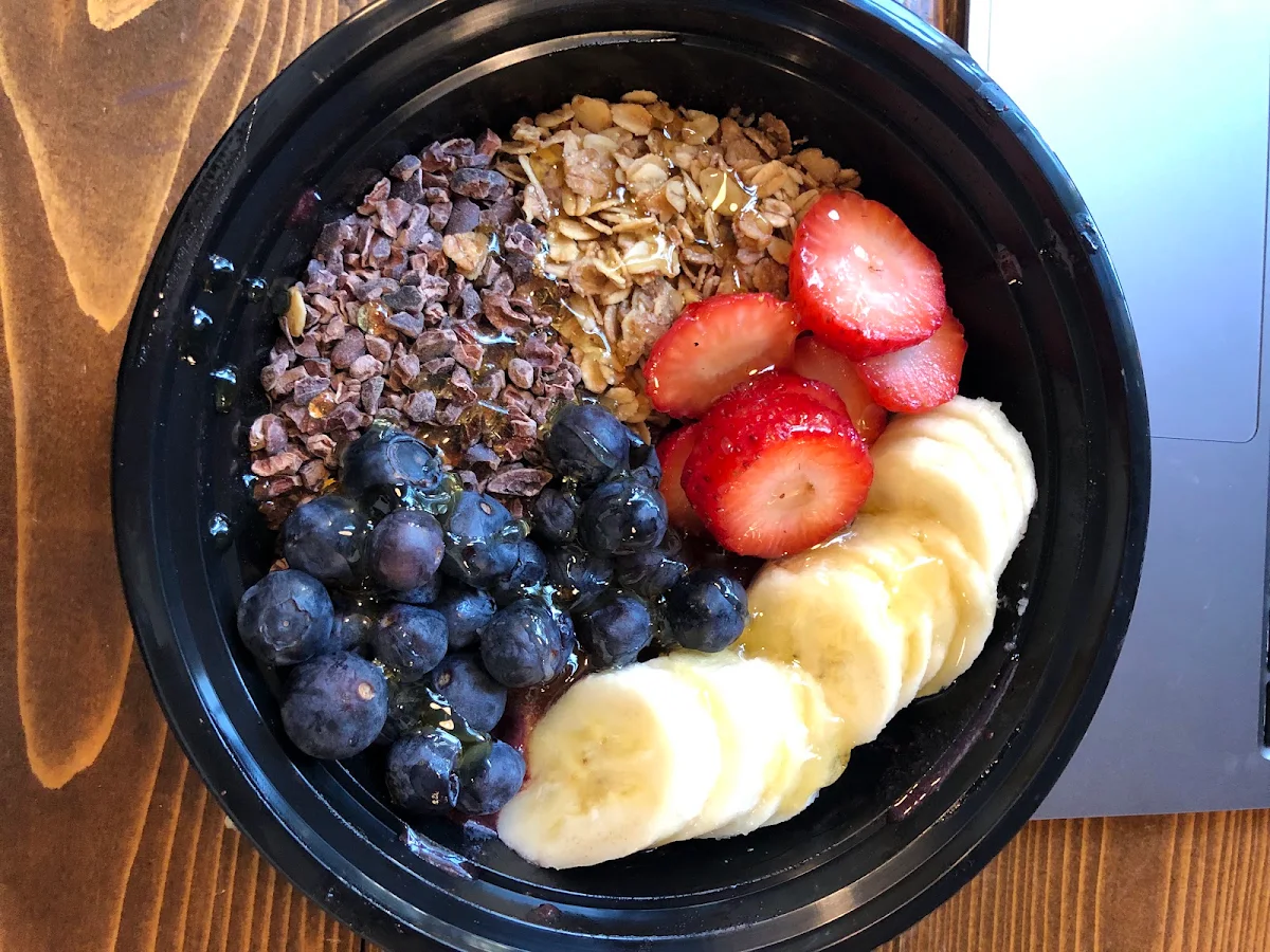 Berry Banana Açaí Bowl