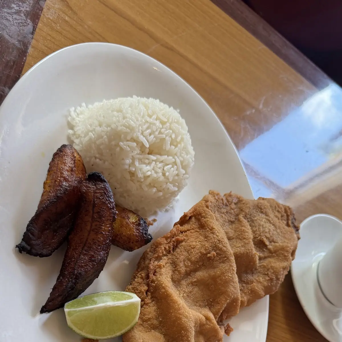 Bistec Empanizado Con Arroz