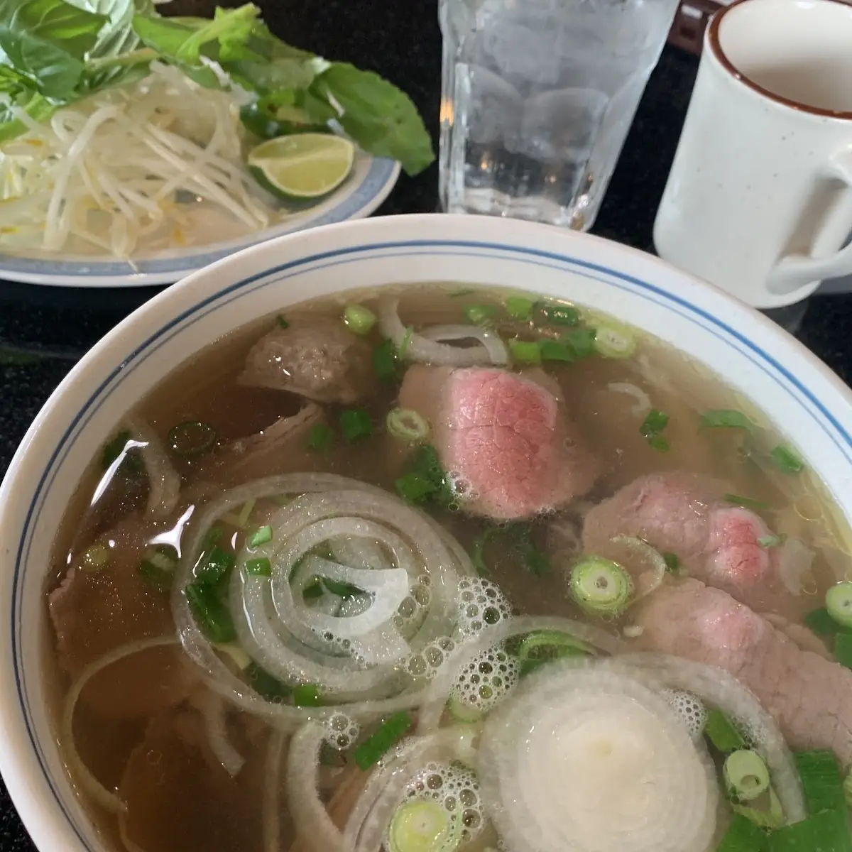 C3. Pho Tai, Nam, Sach
