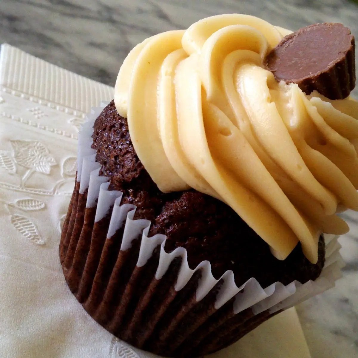 Reeses Peanut Butter Cup Cake