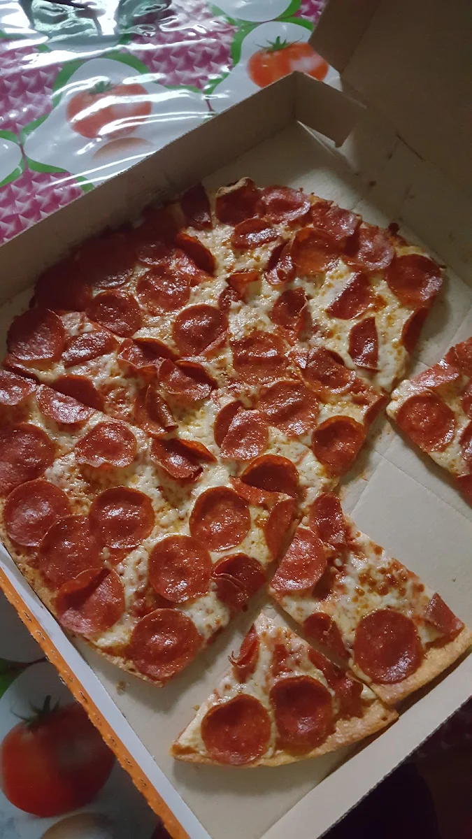 Pepperoni Thin Crust