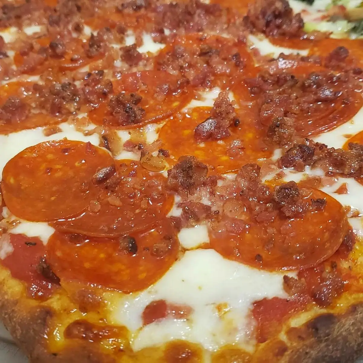 Pepperoni & Bacon Pan Pizza