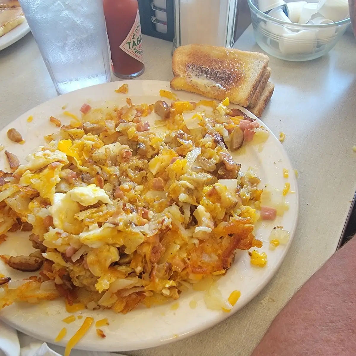 Scrambled Eggs with Ham Hash