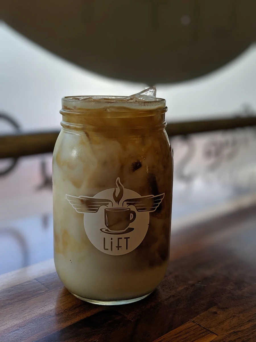 Iced Lavender Latté