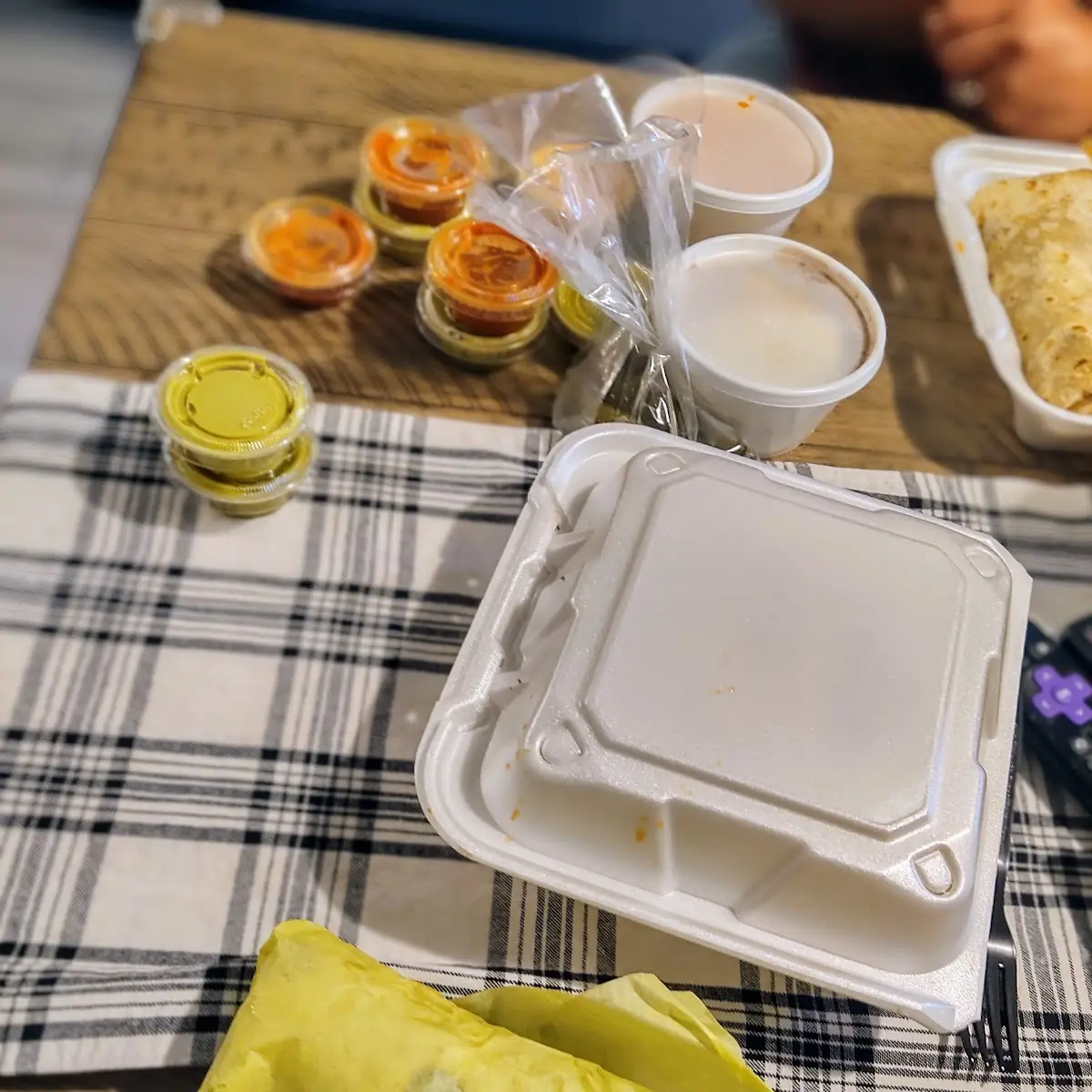 9. Beef Burrito & Cheese Ench Combo